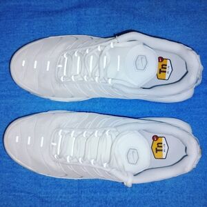 NWOT Nike White Air Max Plus Sneakers